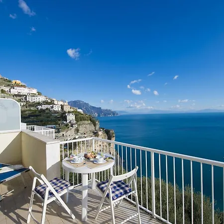 Apartment Edera *