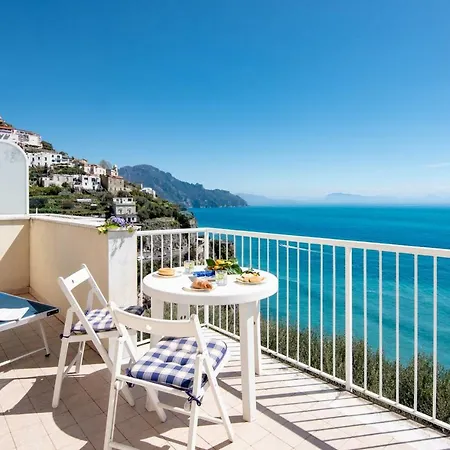 Edera Apartment